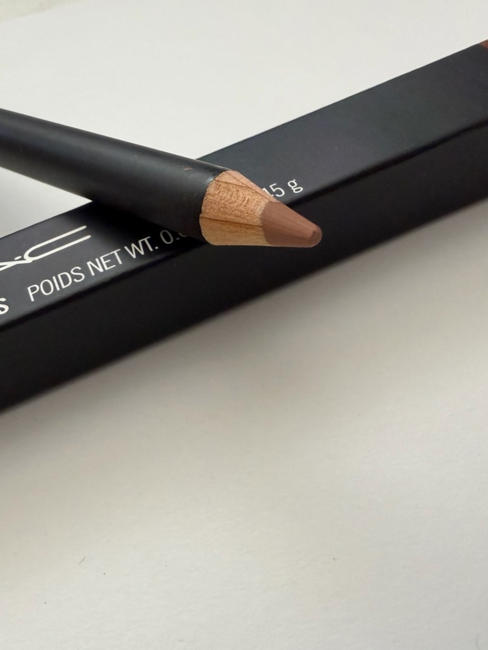 MAC Cosmetics Neutral Brown Lip Liner Pencil-“Oak”